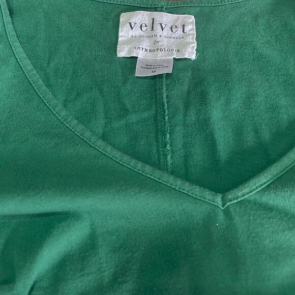 Velvet by Graham & Spencer for Anthropologie Green V-Neck Top Size XS - GUC - Picture 5 of 6